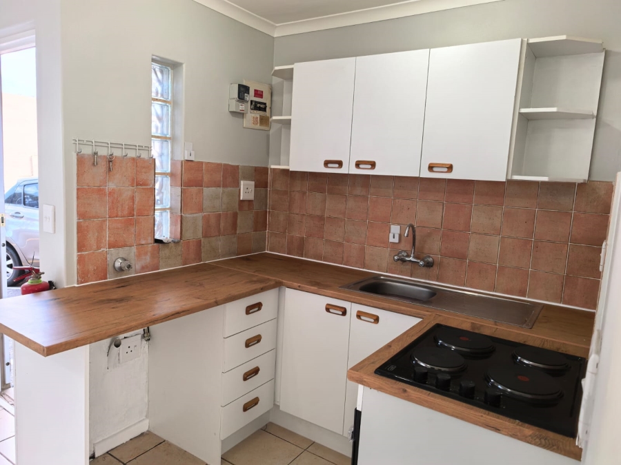 1 Bedroom Property for Sale in Table View Western Cape